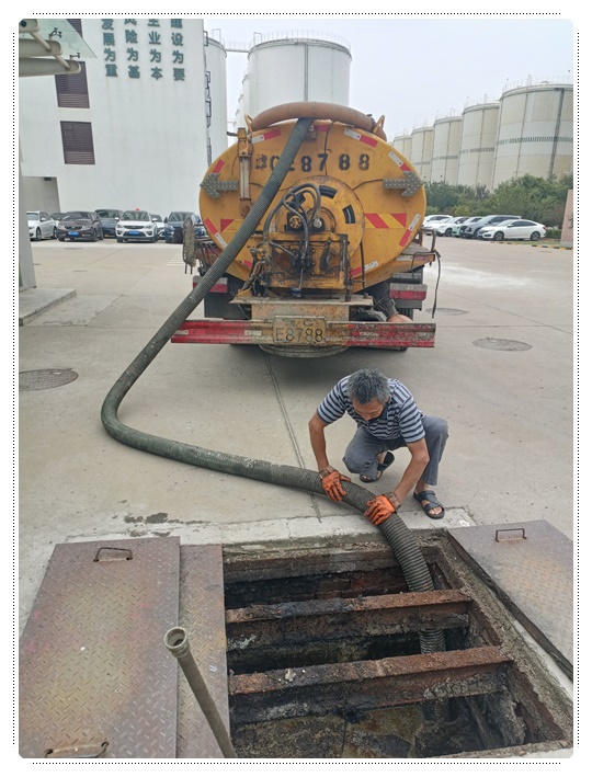 边坝隔油池清掏